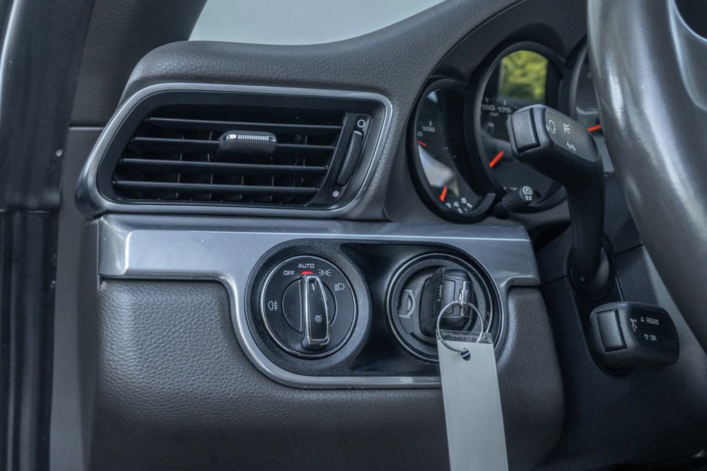 Used 2017 Porsche 911 Carrera 4S image 24