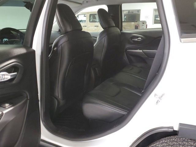 Used 2022 Jeep Cherokee Latitude Lux AWD/4WD image 21