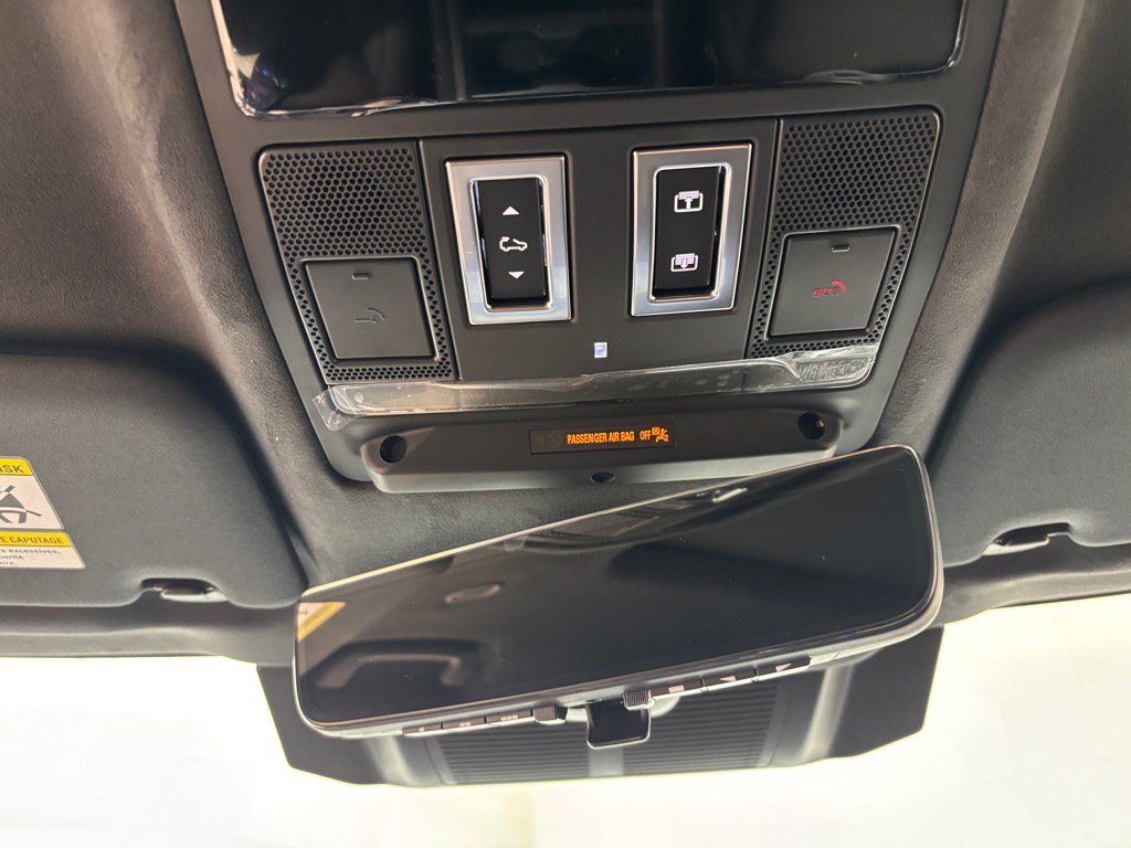 New 2025 Land Rover Defender 110 V8 image 12