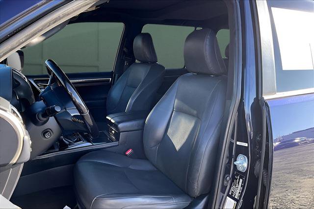 Used 2020 Lexus GX 460 Premium w/ Premium Package image 14