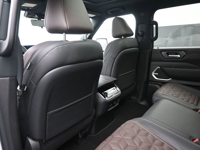 New 2026 Nissan Armada Platinum Reserve image 12