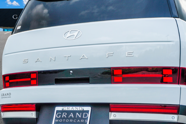 New 2027 Hyundai Santa Fe Limited FWD image 33