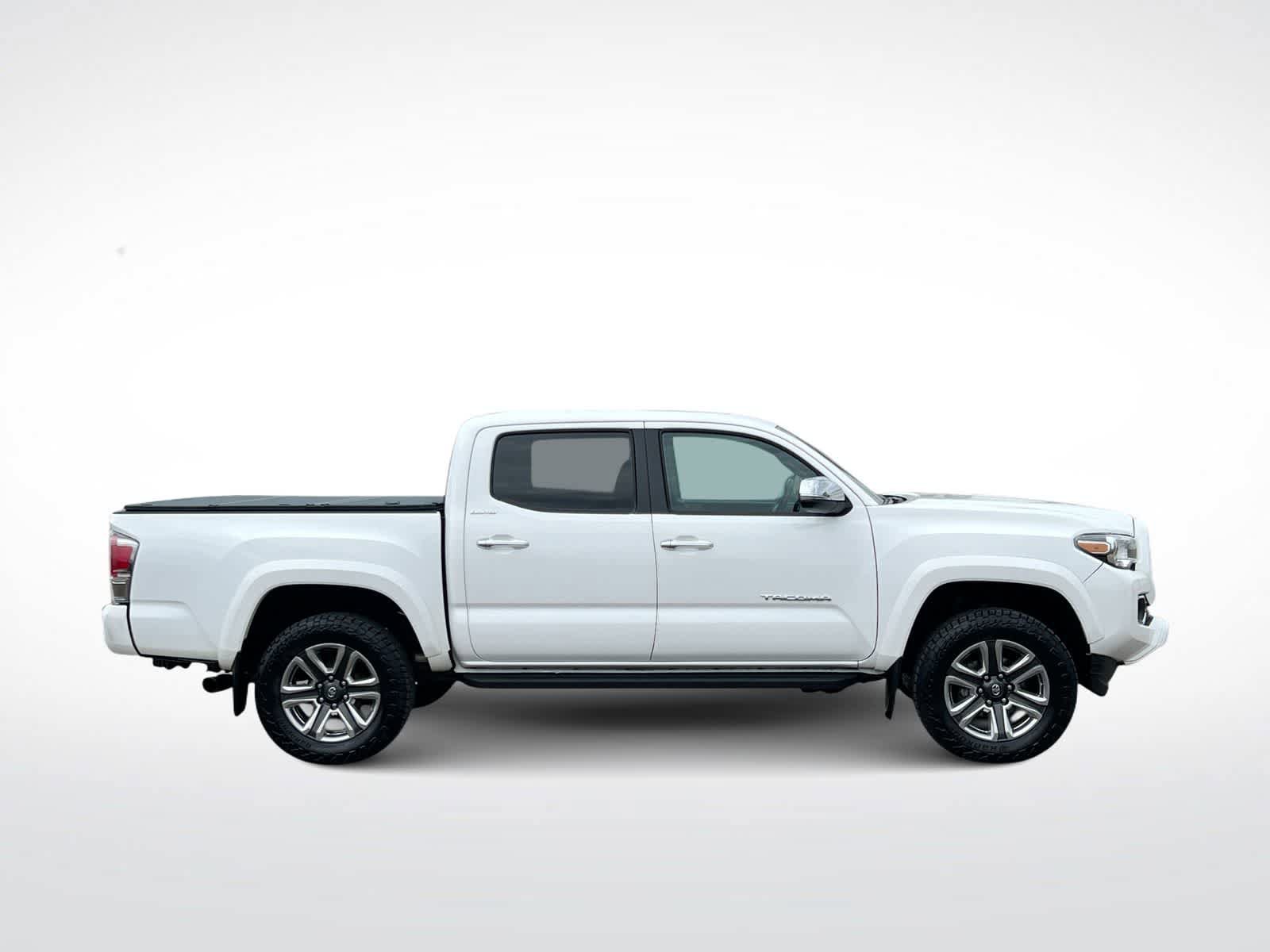 Used 2019 Toyota Tacoma Limited AWD/4WD image 9