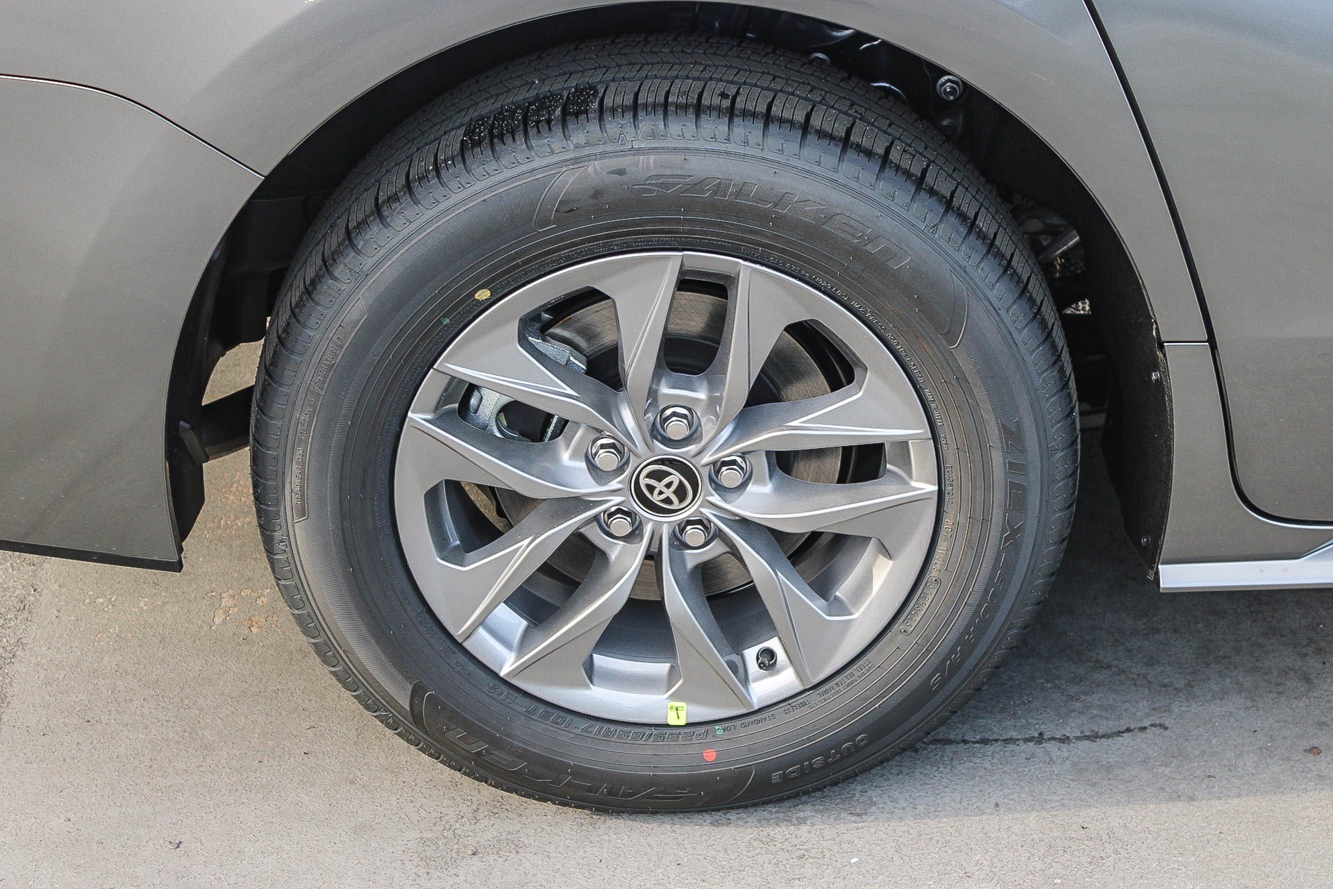 New 2026 Toyota Sienna LE FWD image 12