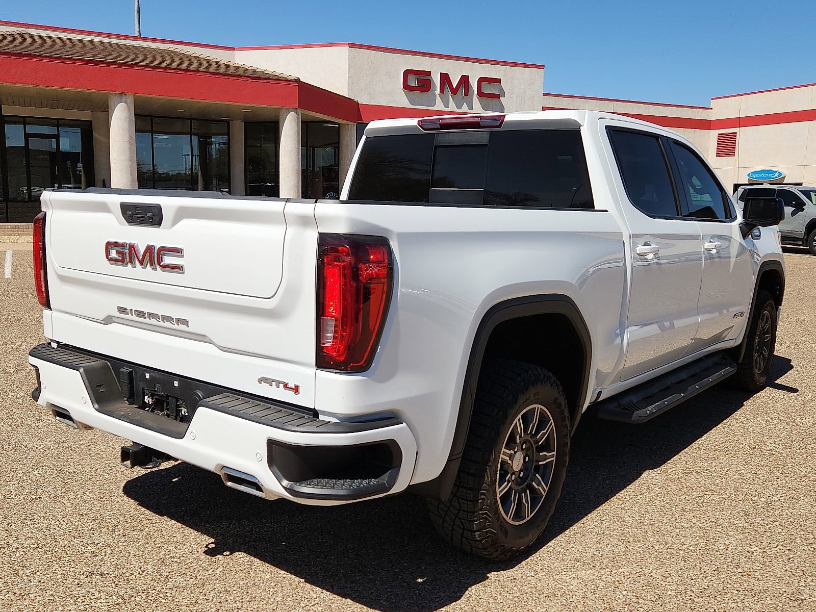 Used 2024 GMC Sierra 1500 AT4 w/ AT4 Premium Package image 4
