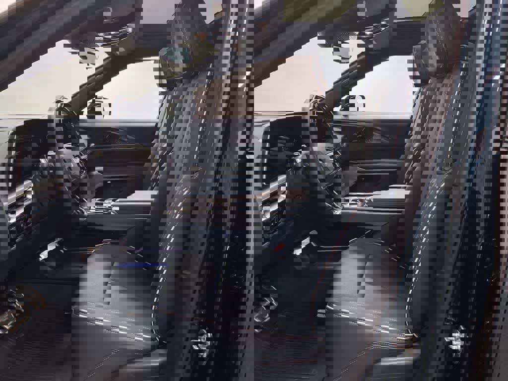 Certified 2025 Cadillac Lyriq Luxury w/ Nappa Leather Package image 14