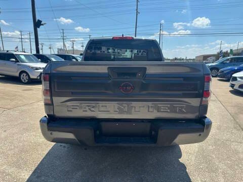 Used 2026 Nissan Frontier PRO-4X AWD/4WD image 6