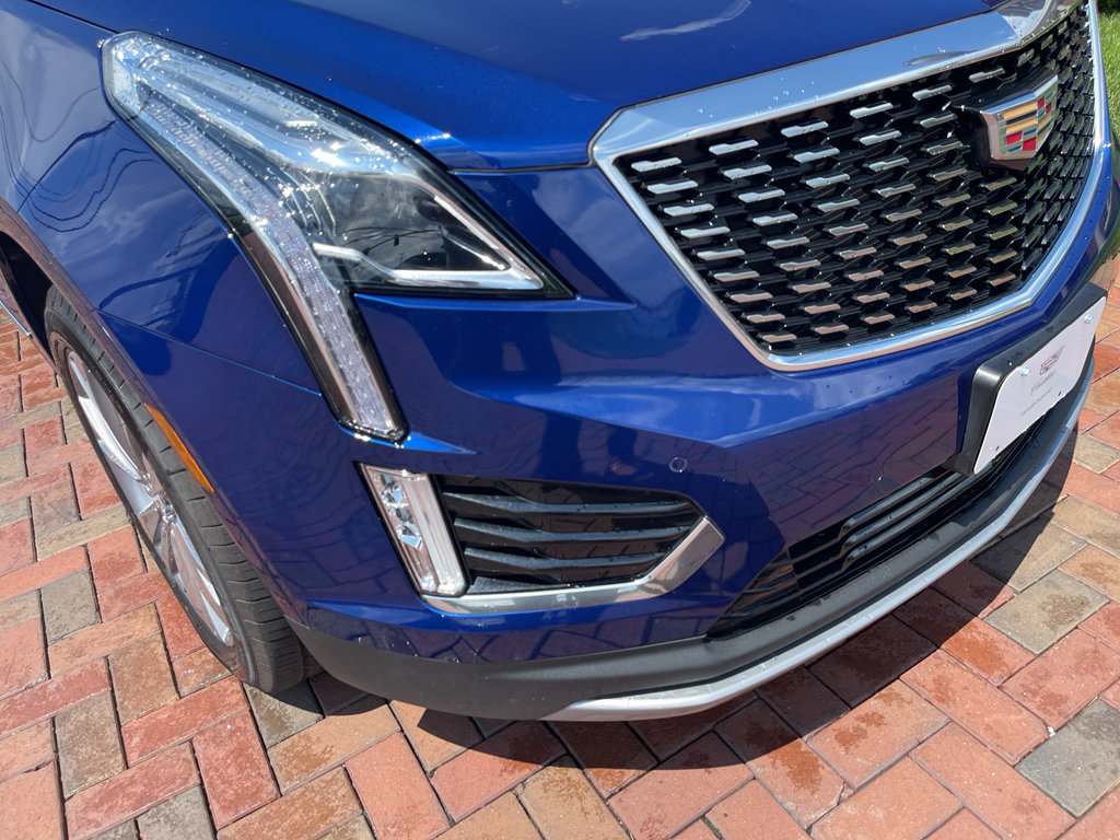 Used 2025 Cadillac XT5 Premium Luxury image 4