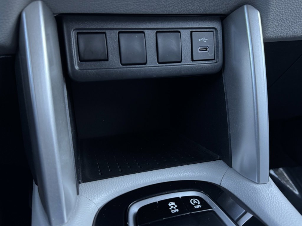 Certified 2023 Toyota Corolla Cross L image 9