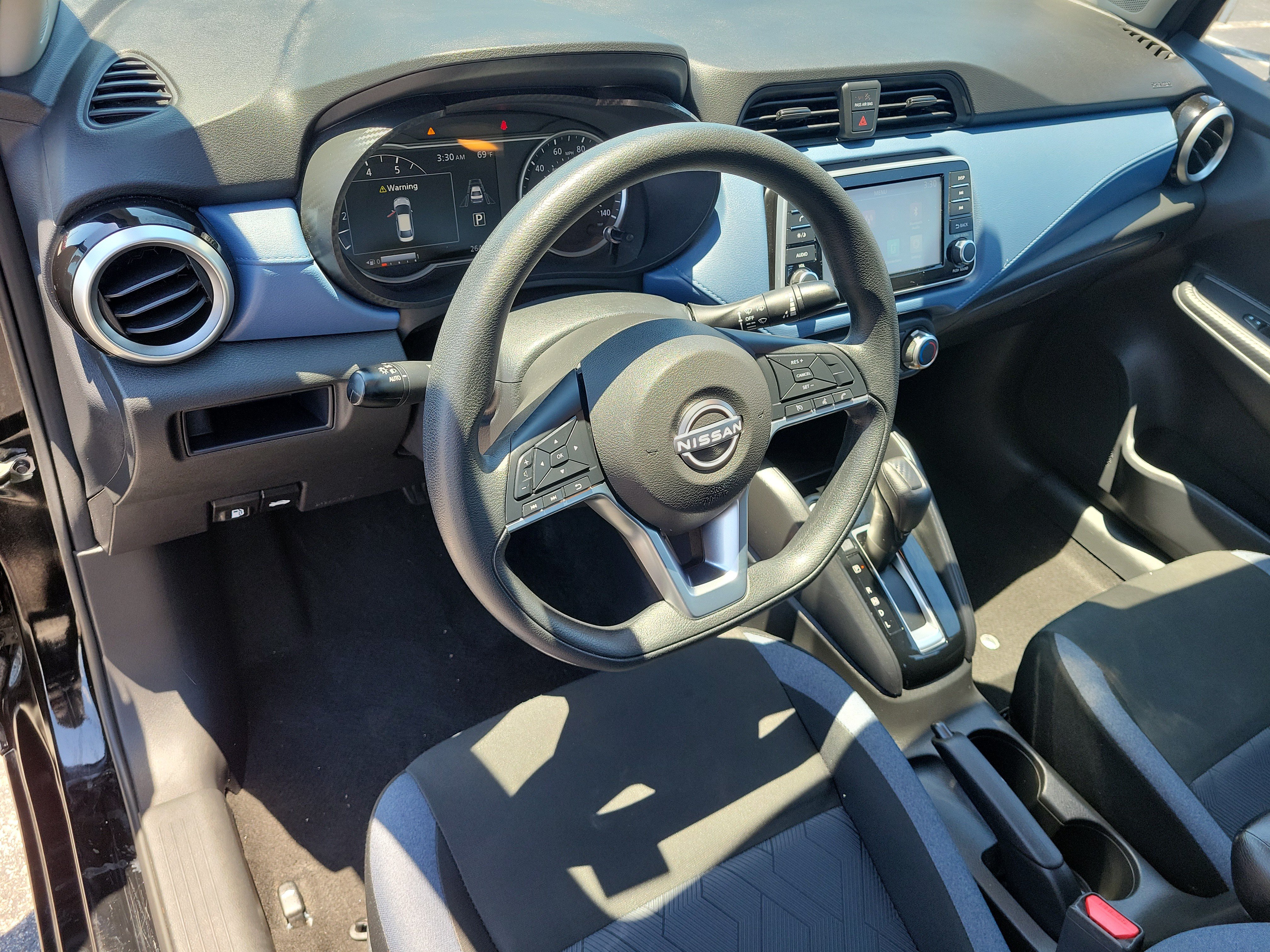 Used 2025 Nissan Versa SV FWD image 13