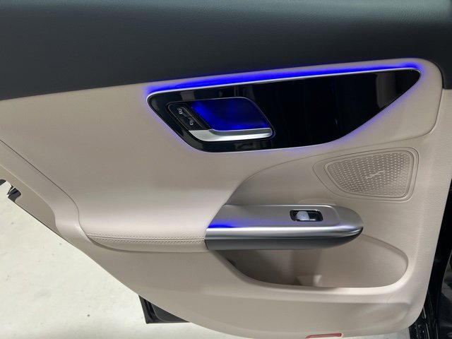 Used 2025 Mercedes-Benz C 300 4MATIC Sedan image 43