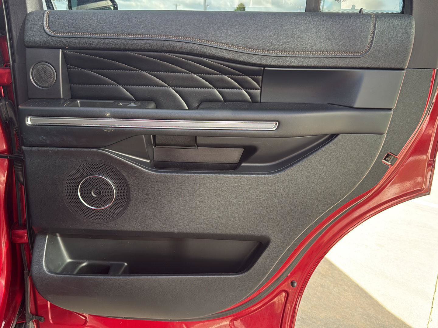 Used 2019 Ford Expedition Platinum RWD image 44