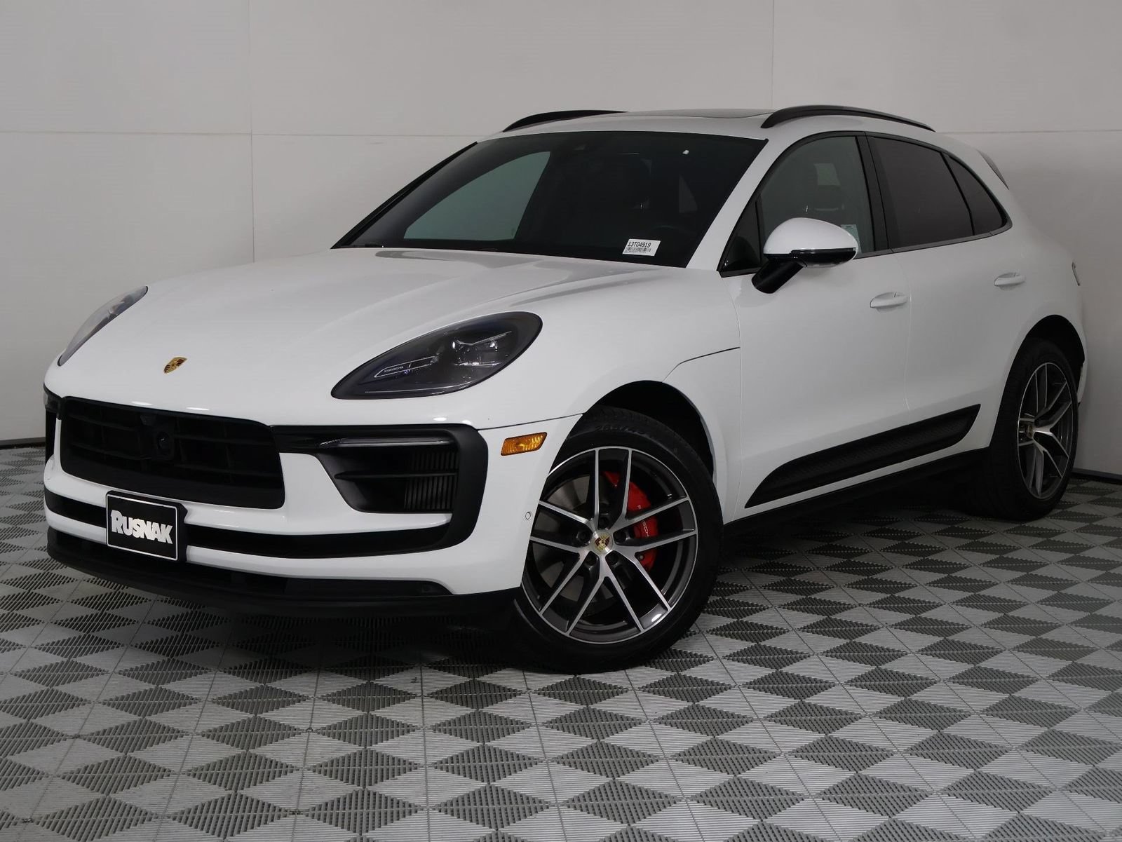 Certified 2023 Porsche Macan S AWD/4WD image 35
