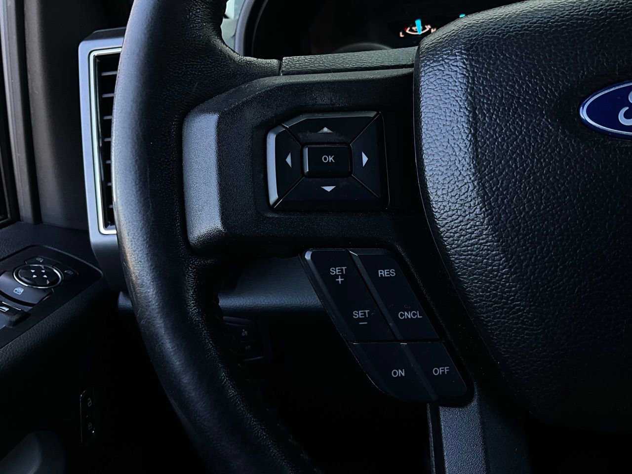 Used 2018 Ford F150 XLT w/ Equipment Group 302A Luxury image 35