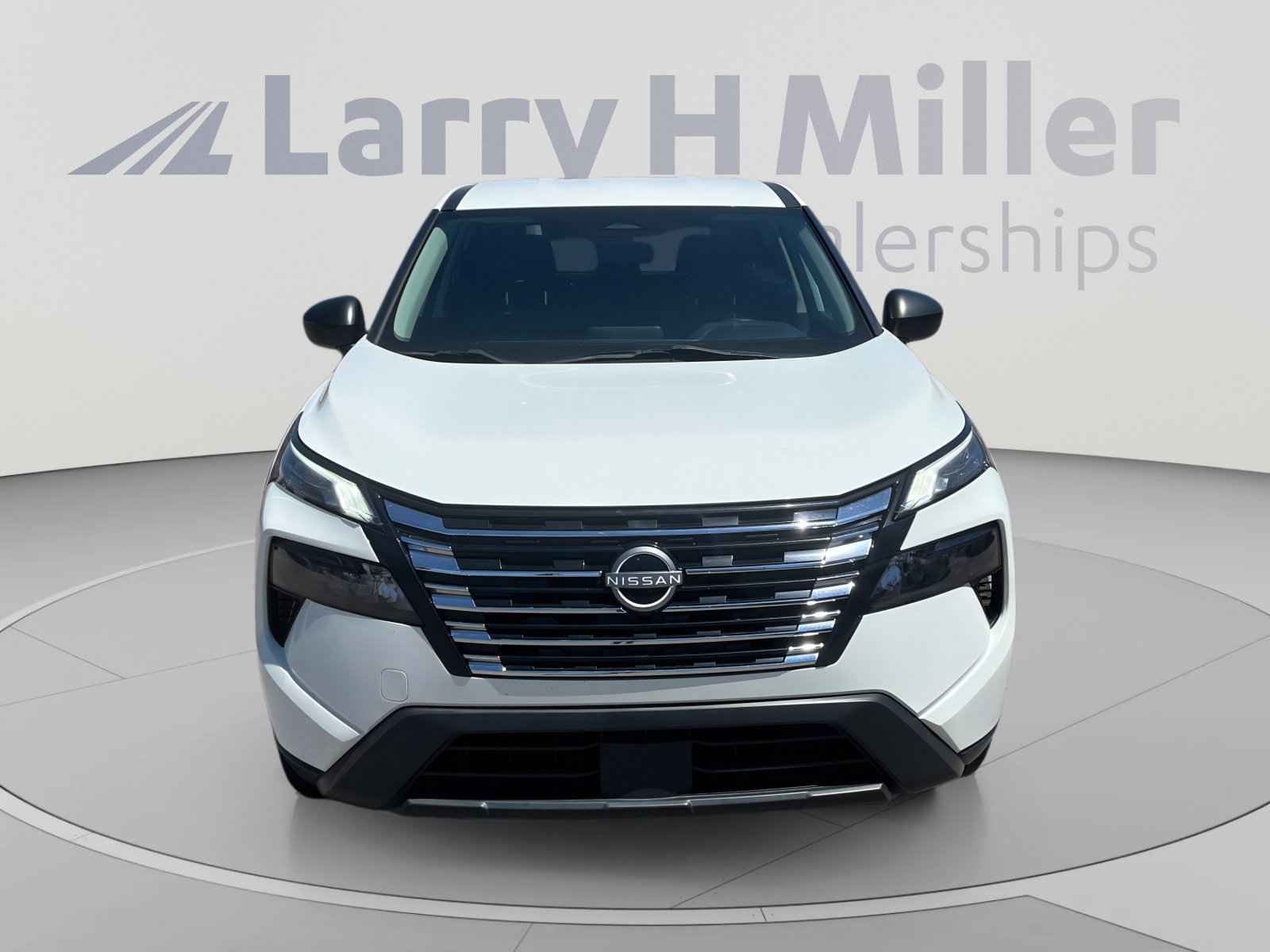 Used 2024 Nissan Rogue S AWD/4WD image 8