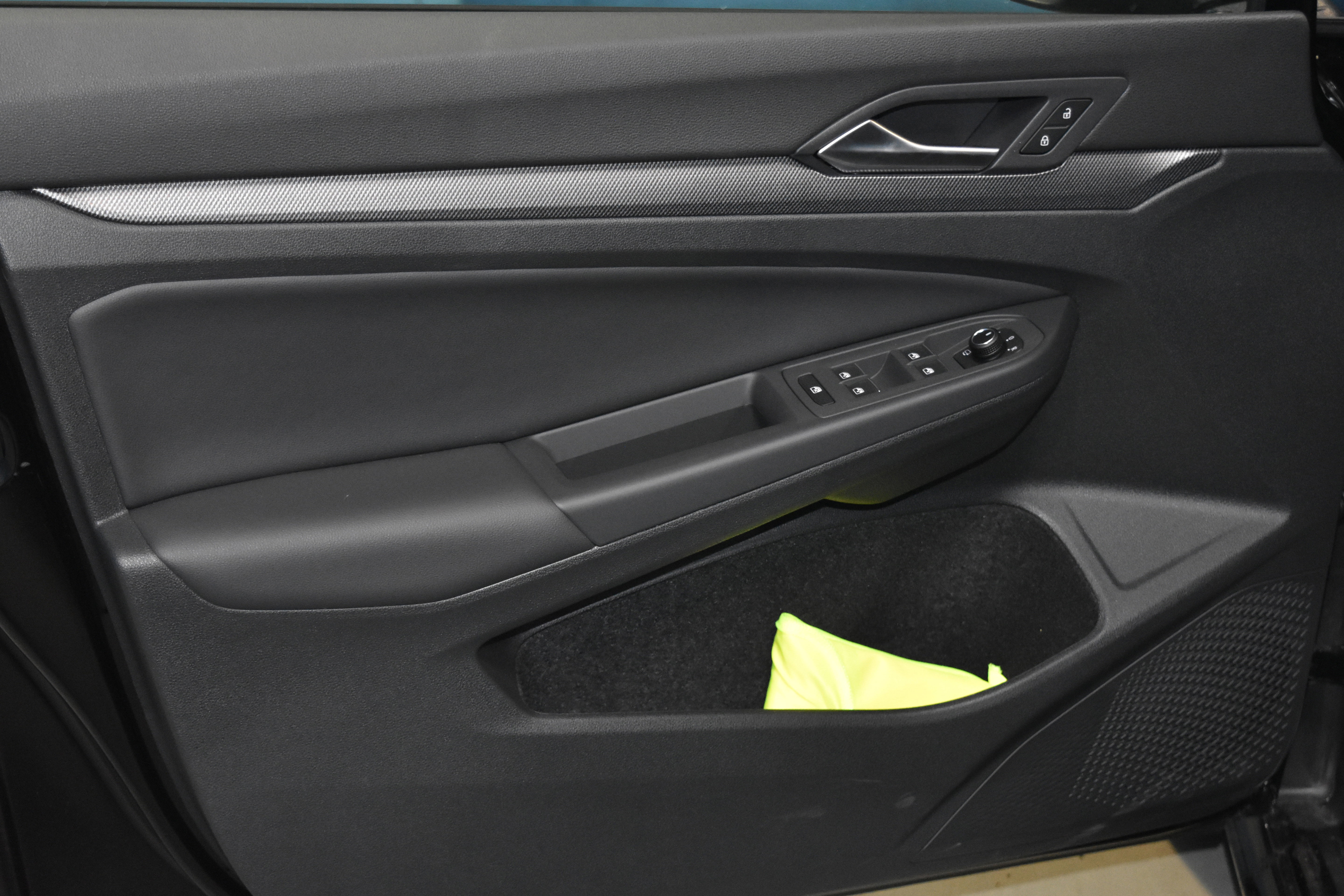 New 2026 Volkswagen Golf image 3