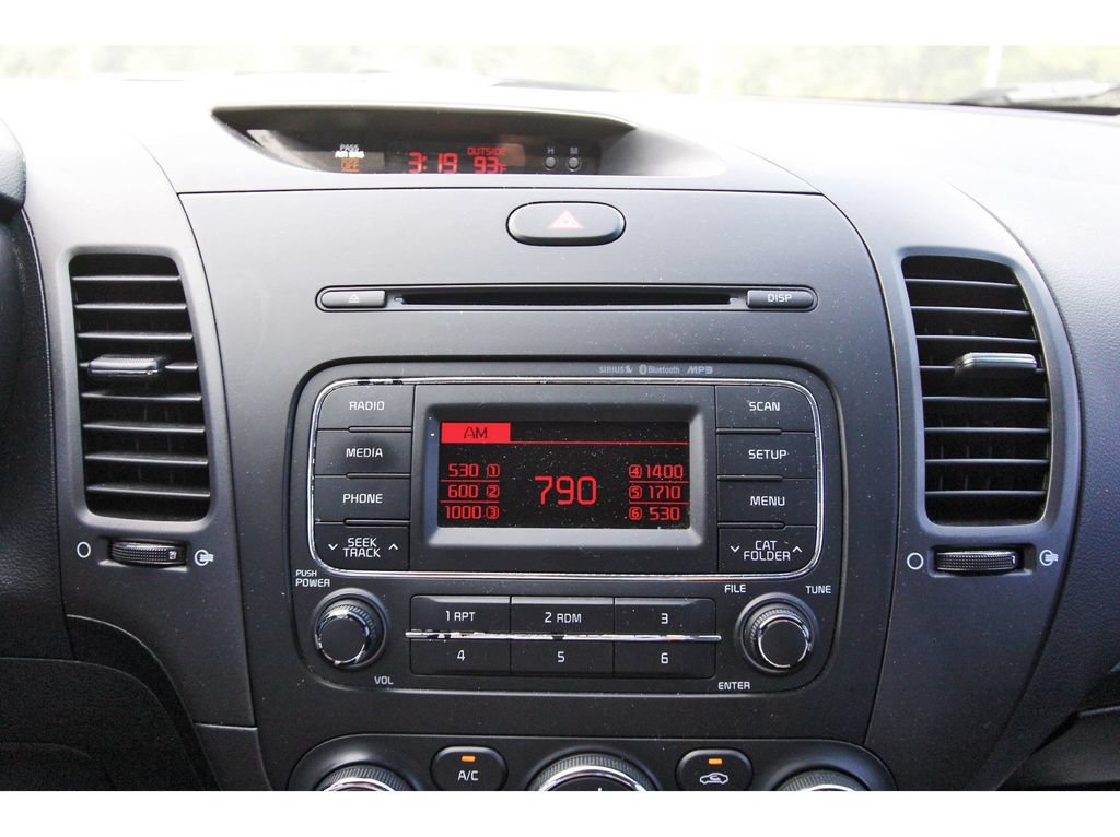 Used 2016 Kia Forte LX FWD image 23