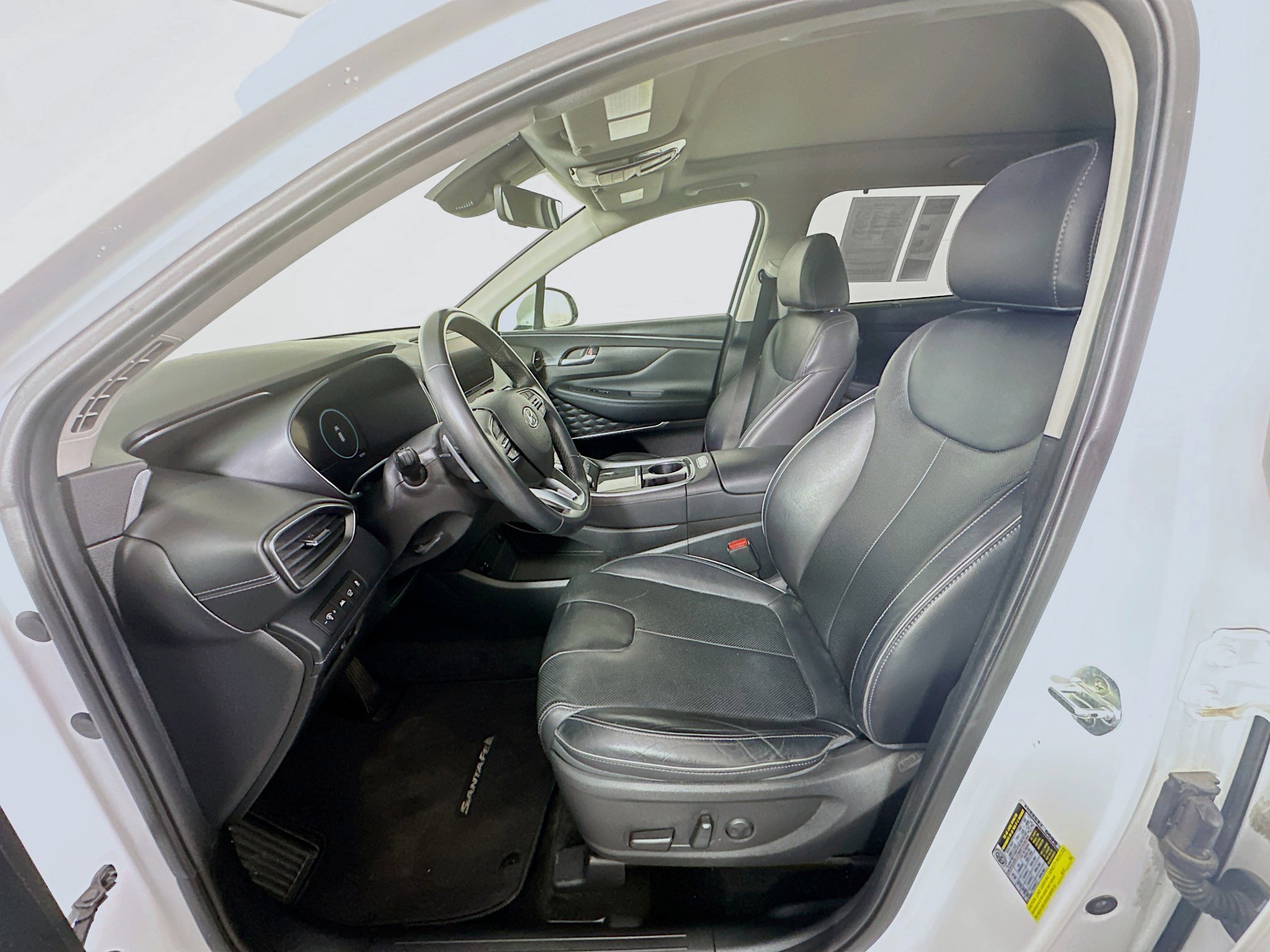 Used 2021 Hyundai Santa Fe SEL w/ Convenience + Premium Package FWD image 13