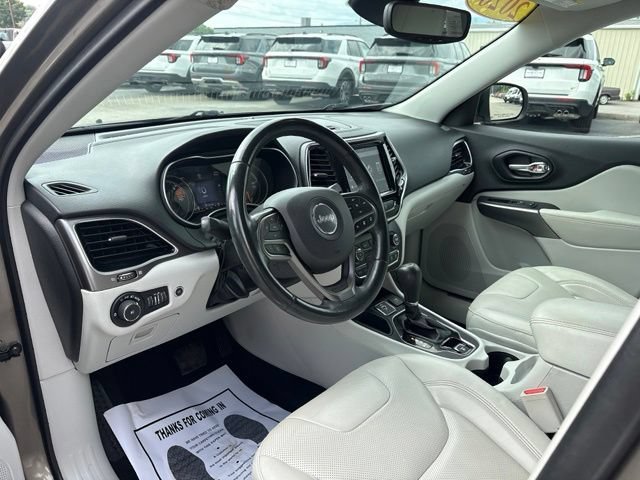 Used 2020 Jeep Cherokee Limited w/ Technology Group FWD image 3