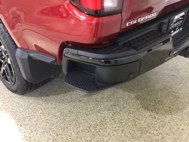 Used 2024 Chevrolet Colorado Z71 w/ Z71 Convenience Package 2 image 17