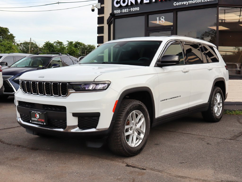 Used 2024 Jeep Grand Cherokee L Laredo AWD/4WD image 2