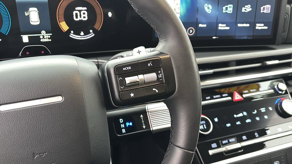 Used 2025 Hyundai Santa Fe SEL image 18