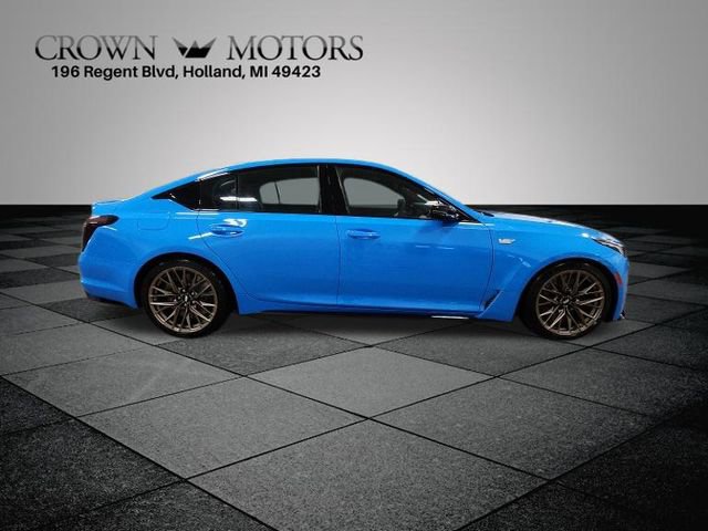 Used 2022 Cadillac CT5 V Blackwing w/ Parking Package RWD image 2