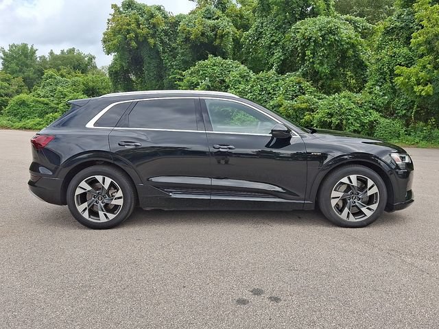 Used 2023 Audi e-tron Premium AWD/4WD image 7