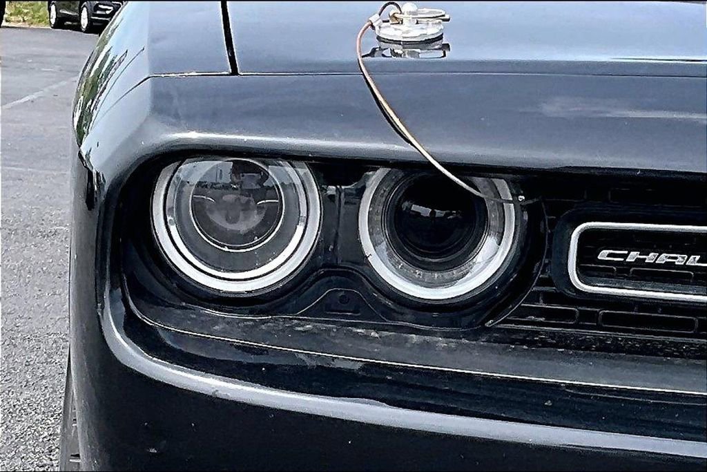 Used 2015 Dodge Challenger R/T w/ Quick Order Package 22B R/T RWD image 28