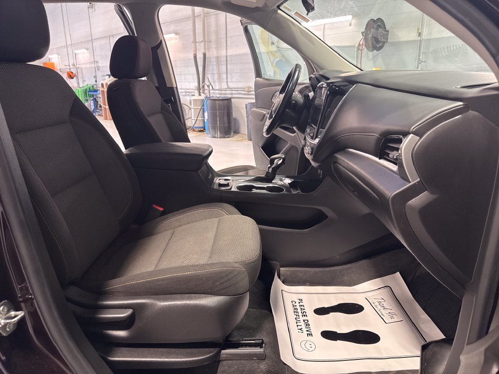 Used 2021 Chevrolet Traverse LT AWD/4WD image 33