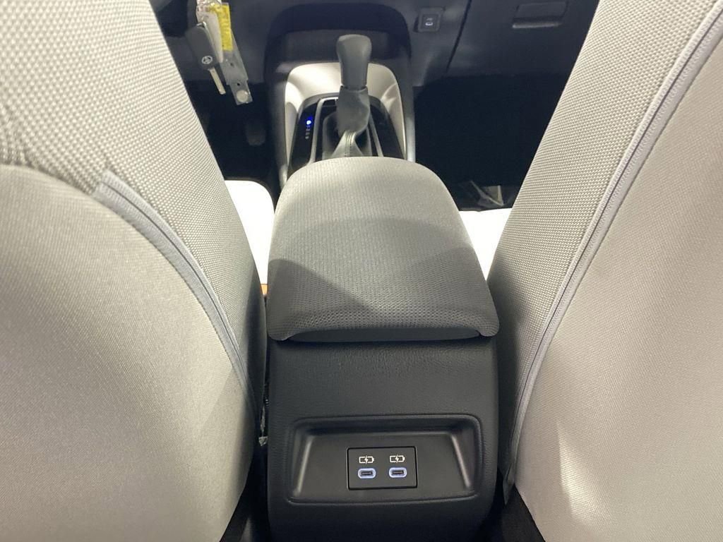 Used 2025 Toyota Corolla LE image 23