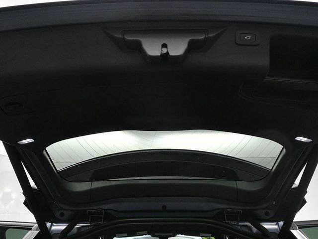 Used 2023 Land Rover Discovery Sport SE R-Dynamic AWD/4WD image 14