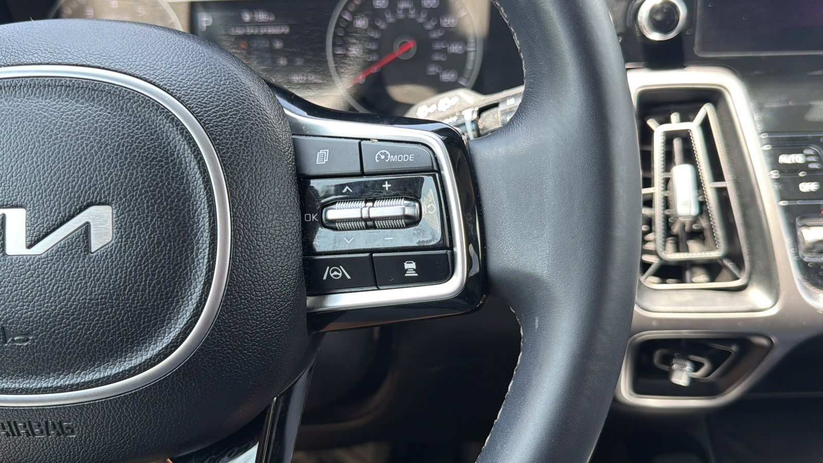 Used 2023 Kia Sorento EX w/ Panoramic Sunroof Package FWD image 26