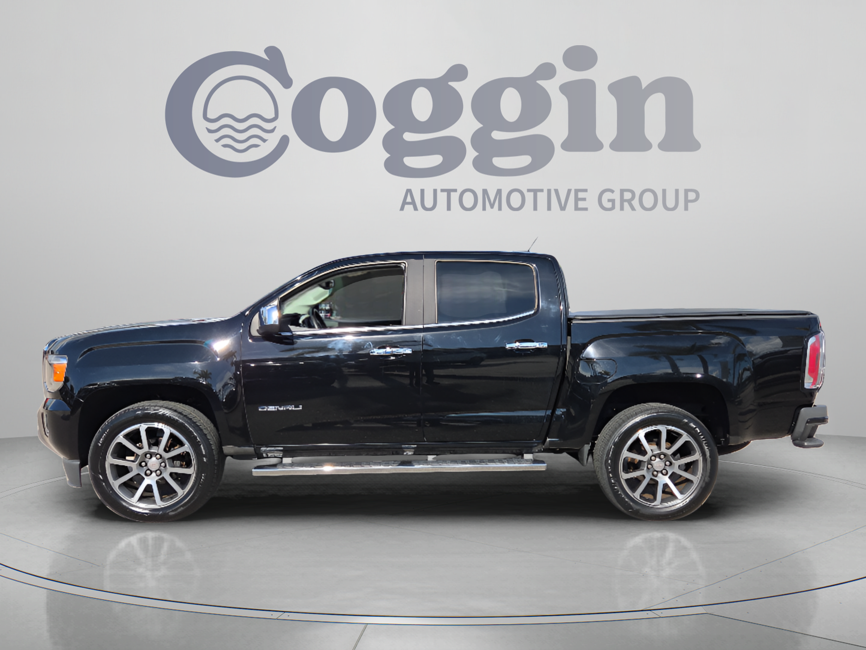 Used 2020 GMC Canyon Denali RWD image 2