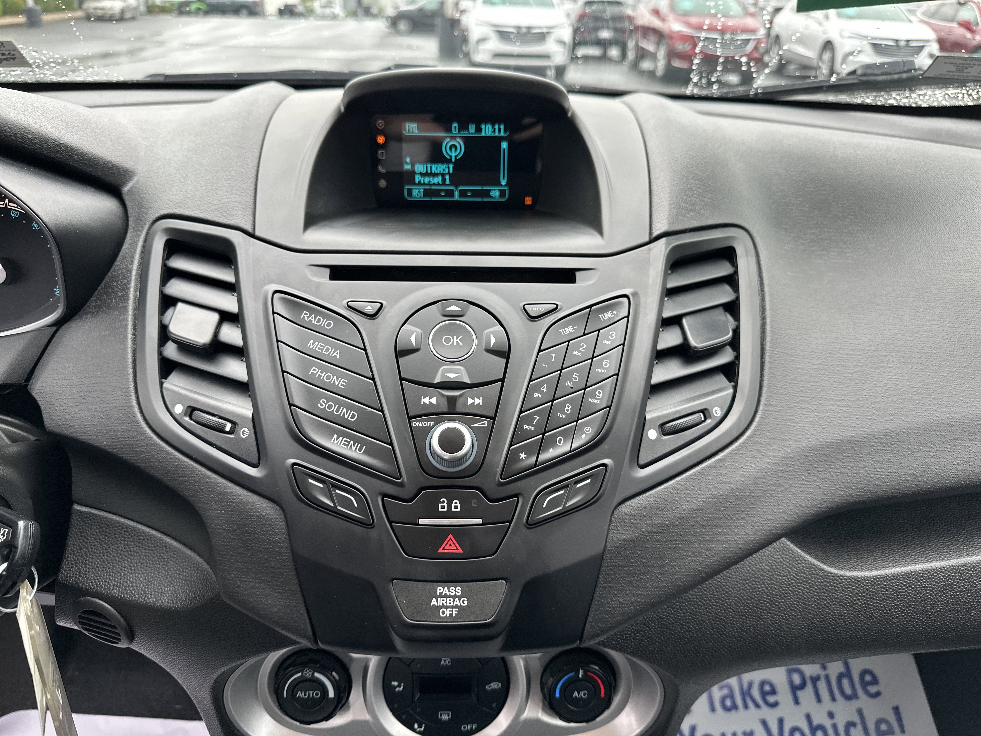 Used 2016 Ford Fiesta SE w/ Cold Weather Package FWD image 25