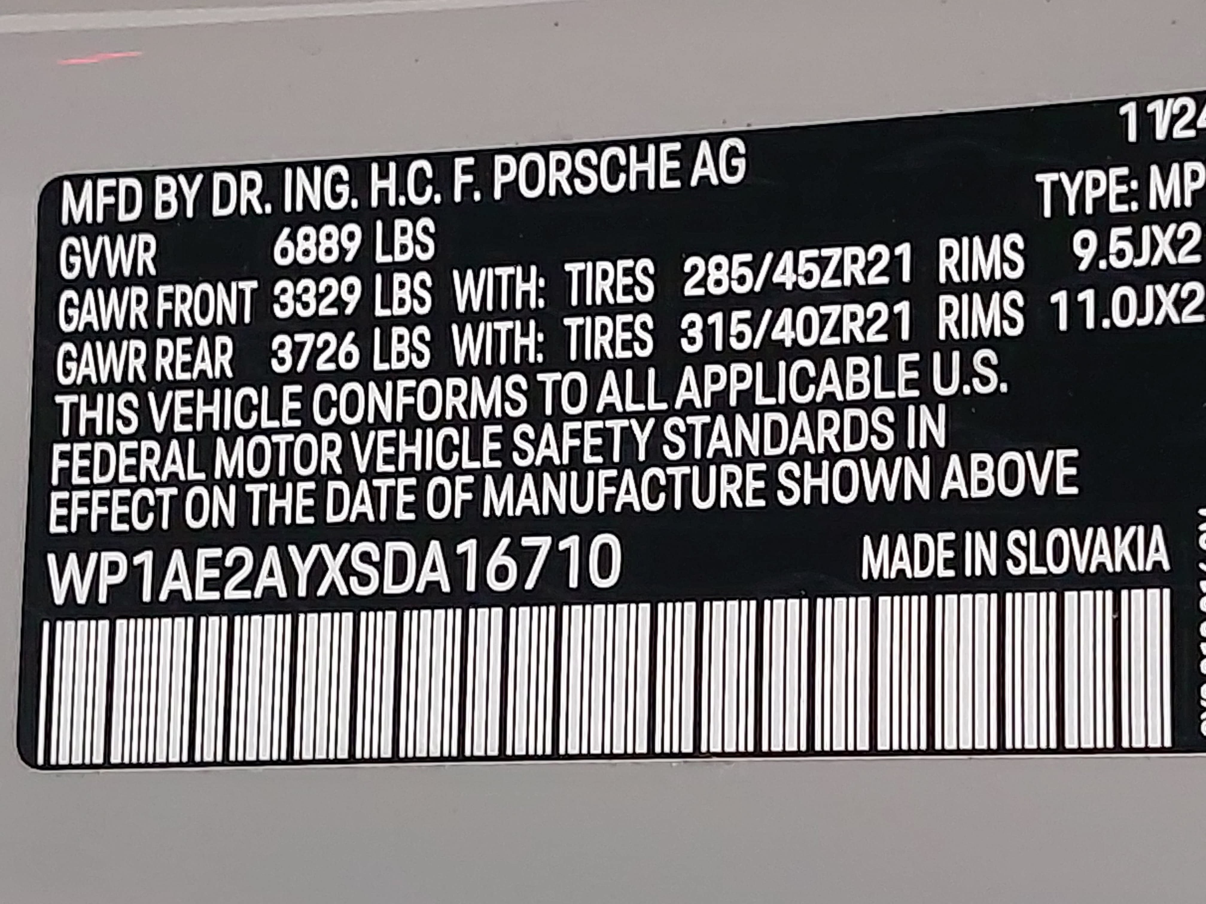 Certified 2025 Porsche Cayenne E-Hybrid AWD/4WD image 38