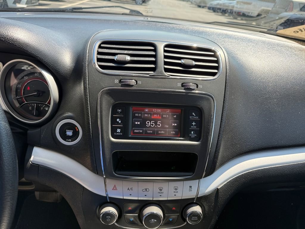 Used 2020 Dodge Journey SE w/ Blacktop Package FWD image 9