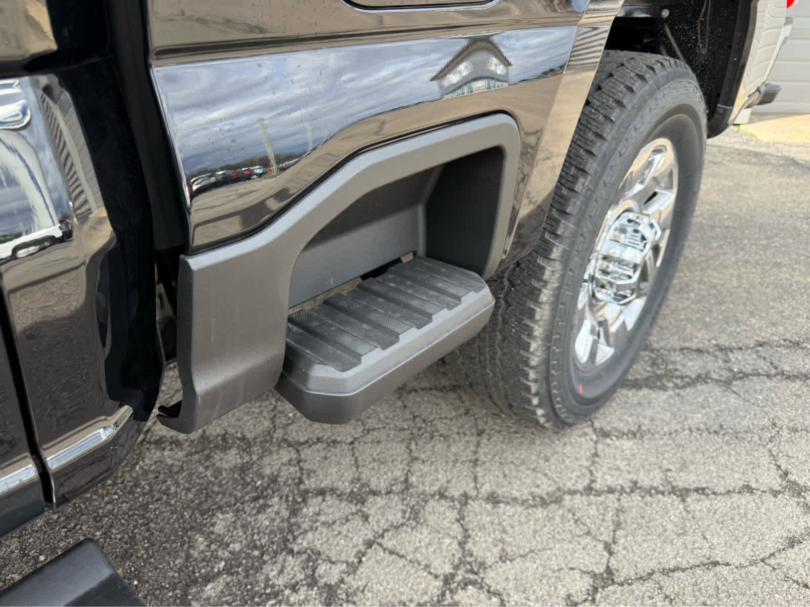 New 2025 Ford F350 Lariat w/ Chrome Package image 6
