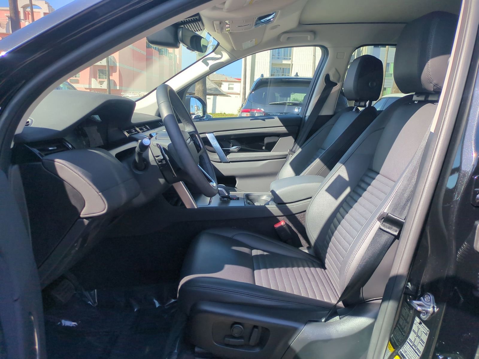 Certified 2024 Land Rover Discovery Sport S image 15