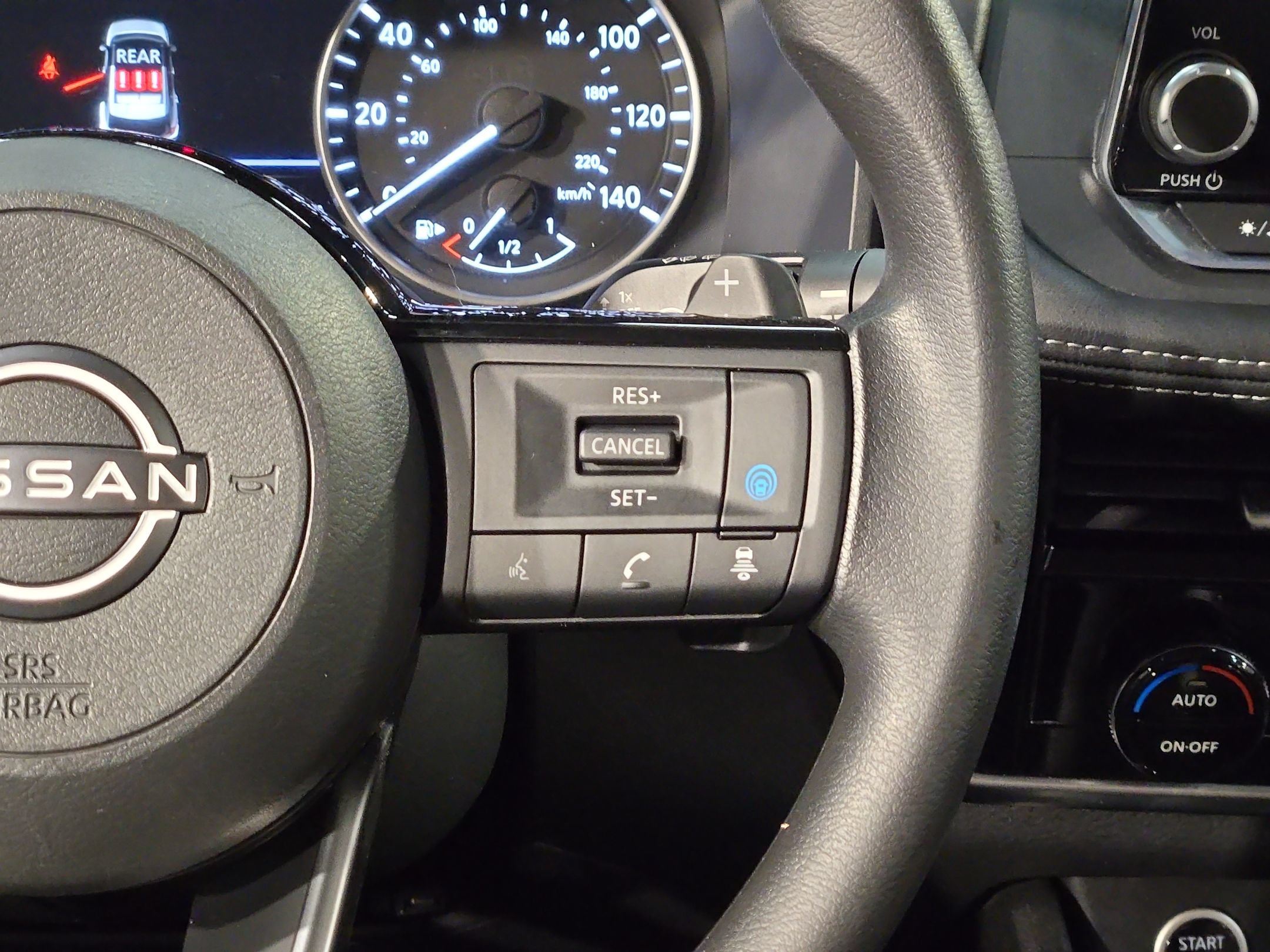 Used 2023 Nissan Rogue SV FWD image 28