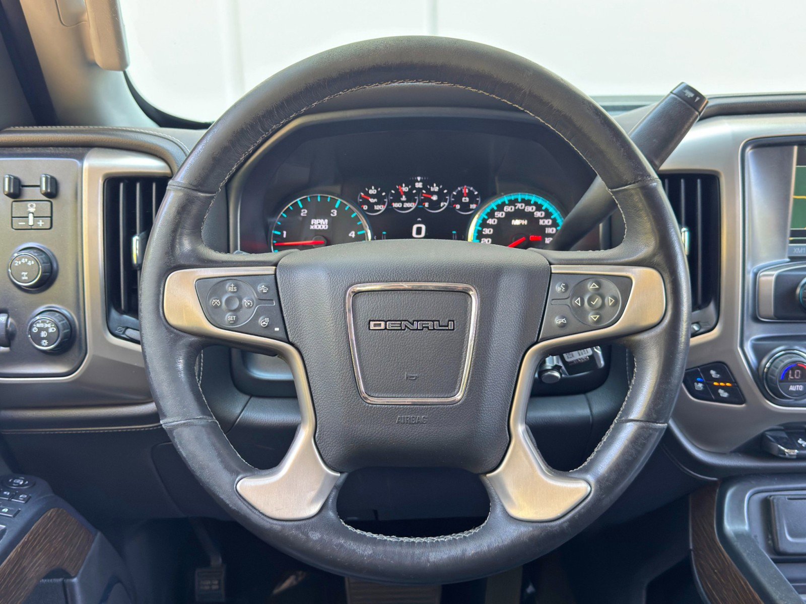 Used 2018 GMC Sierra 3500 Denali AWD/4WD image 19
