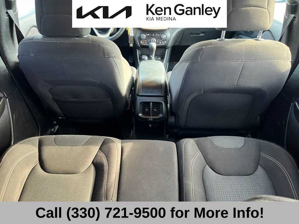 Used 2015 Jeep Cherokee Latitude w/ Cold Weather Group AWD/4WD image 47