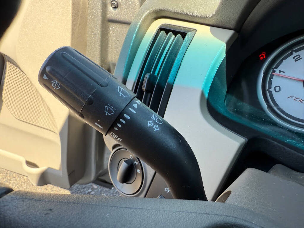 Used 2008 Ford Focus SE image 23