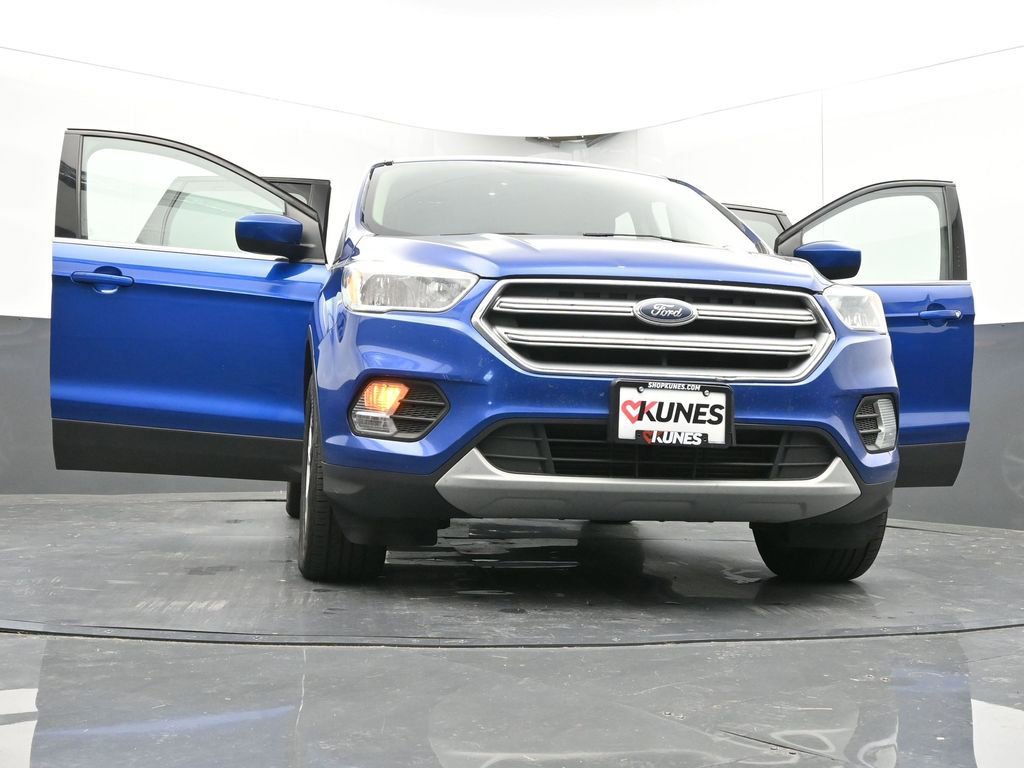 Used 2017 Ford Escape SE image 60