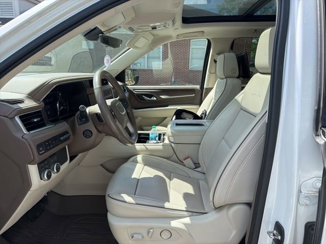 Used 2021 GMC Yukon Denali w/ Denali Premium Package image 11