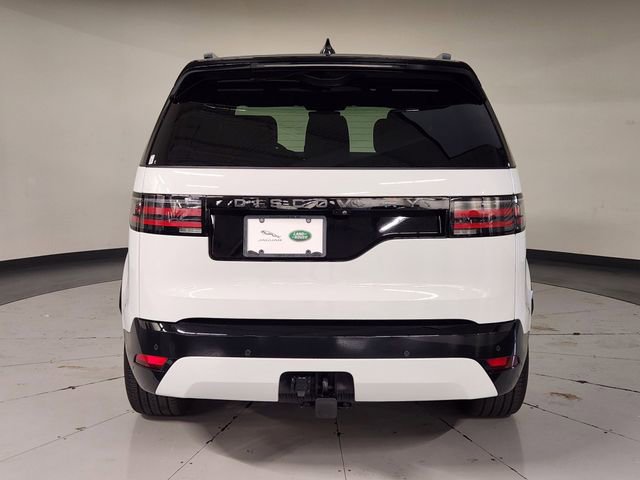 Used 2025 Land Rover Discovery Dynamic SE image 9