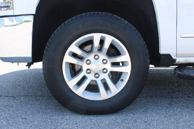 Used 2018 Chevrolet Silverado 1500 LTZ AWD/4WD image 33