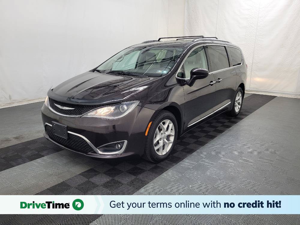 Used 2017 Chrysler Pacifica Touring-L Plus w/ Tire & Wheel Group