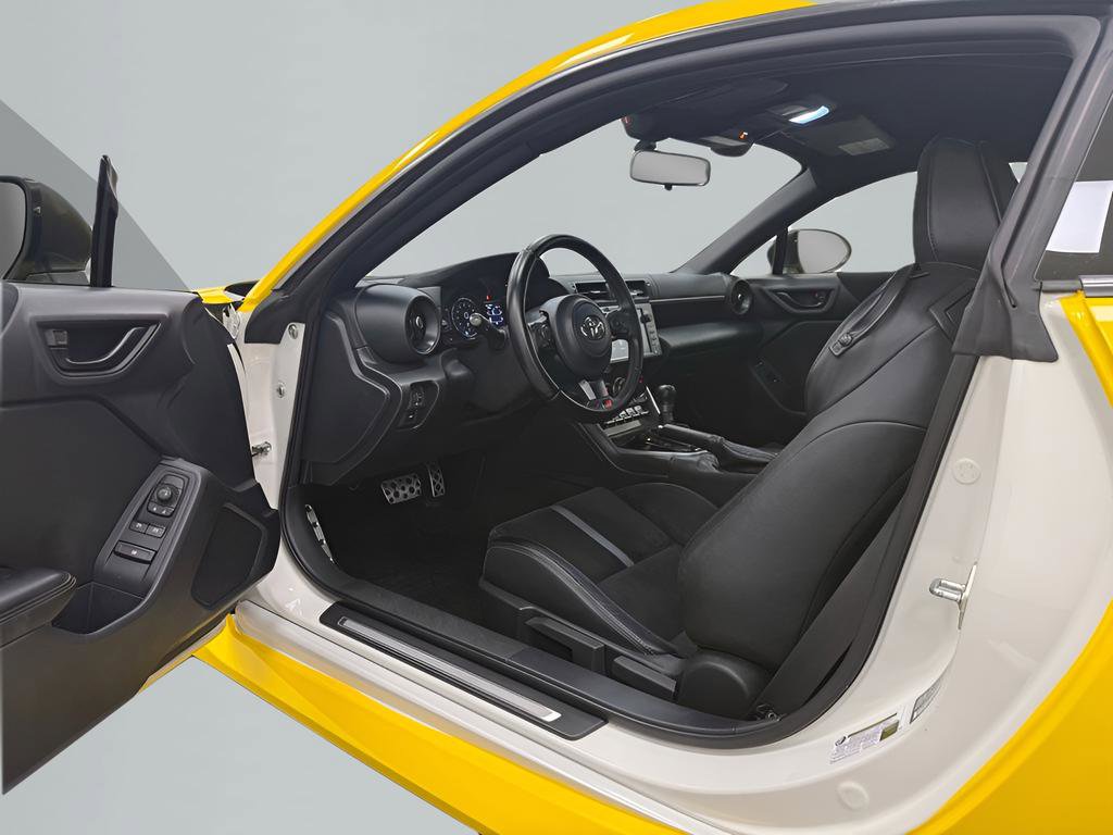 Used 2023 Toyota GR86 Premium RWD image 9