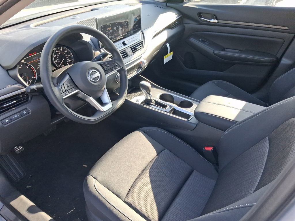 Used 2025 Nissan Altima 2.5 SV w/ SV Special Edition Package image 13